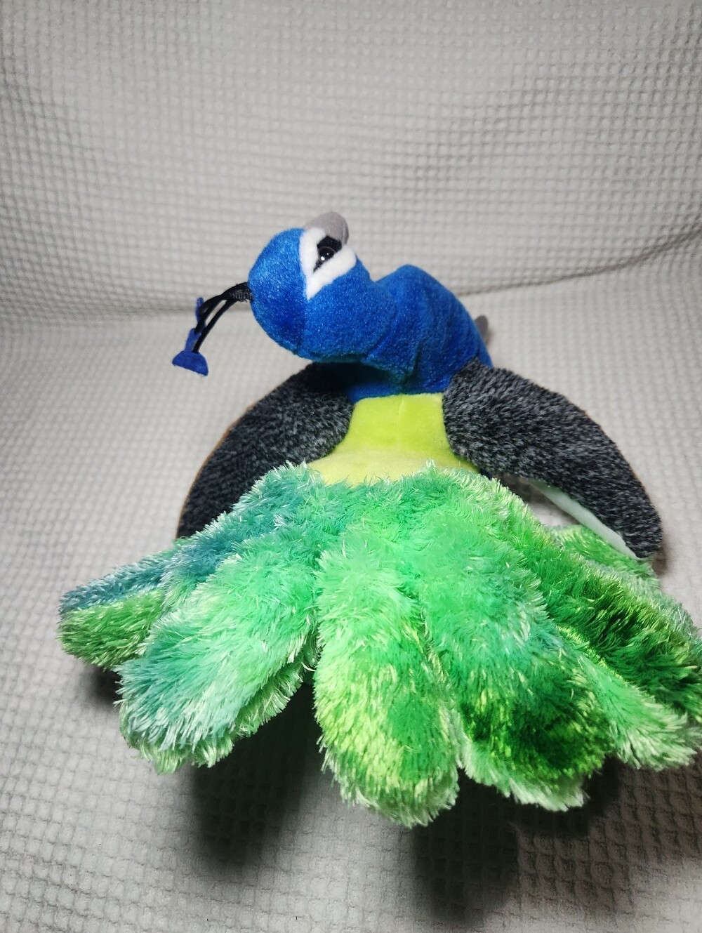 Wild Republic peacock plush stuffed animal - Picture 4 of 8